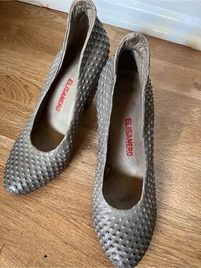 Italian Ombré Grey Ostrich Embossed Leather Pumps - Size 38 (US 7.5-8)